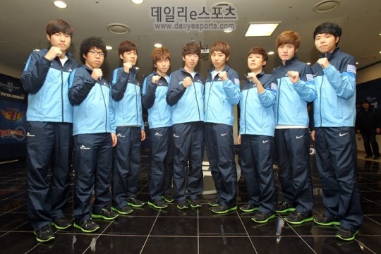 英雄联盟俱乐部OMG更换LOGO，光明势力崛起？